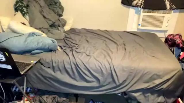Image 3 of littleadellestar Stream on Chaturbate on 22 months ago