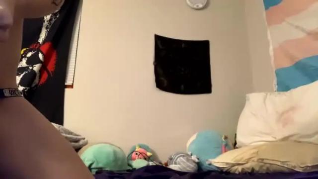 Image 2 of littleadellestar Stream on Chaturbate on 16 months ago