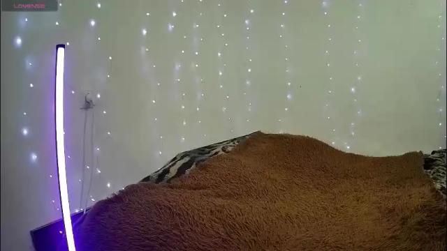 Image 2 of littleahwitch Stream on Chaturbate on 2 months ago