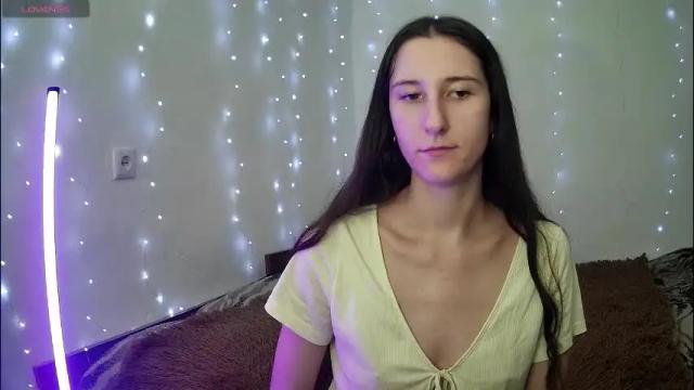 Image 2 of littleahwitch Stream on Chaturbate on 1 month ago