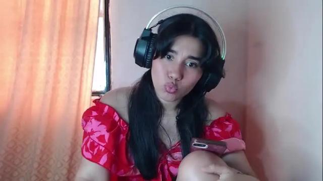 Image 4 of littlealisson_4c Stream on Chaturbate on 9 months ago