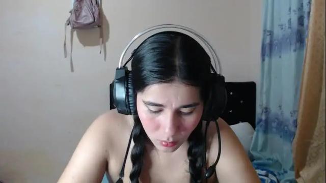 Image 10 of littlealisson_4c Stream on Chaturbate on 6 months ago