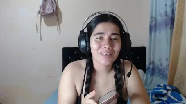 Image 3 of littlealisson_4c Stream on Chaturbate on 6 months ago