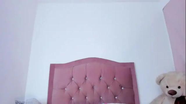 Image 3 of littleangelx_ Stream on Chaturbate on 3 months ago