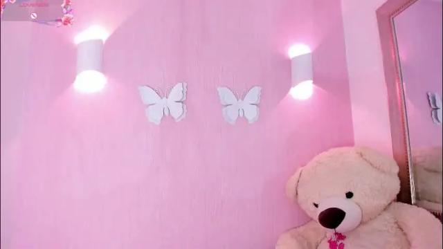 Image 4 of littlearii Stream on Chaturbate on 1 month ago