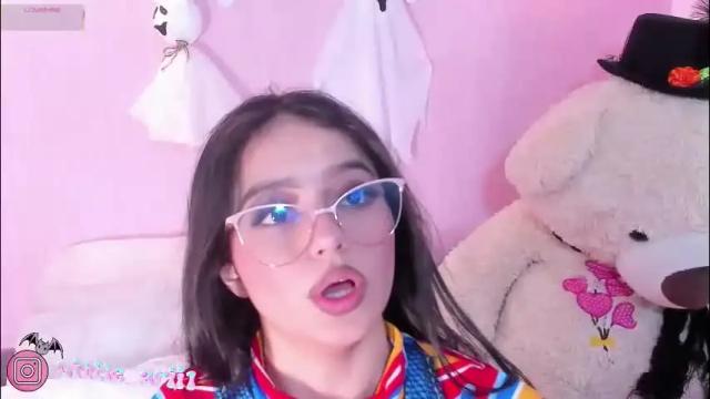 Image 11 of littlearii Stream on Chaturbate on 2 days ago