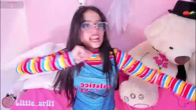 Image 2 of littlearii Stream on Chaturbate on 2 days ago