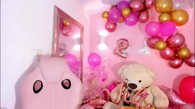 Image 12 of littlearii Stream on Chaturbate on 11 days ago