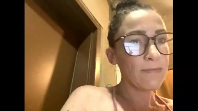Image 6 of littlebeaupeeep Stream on Chaturbate on 19 months ago