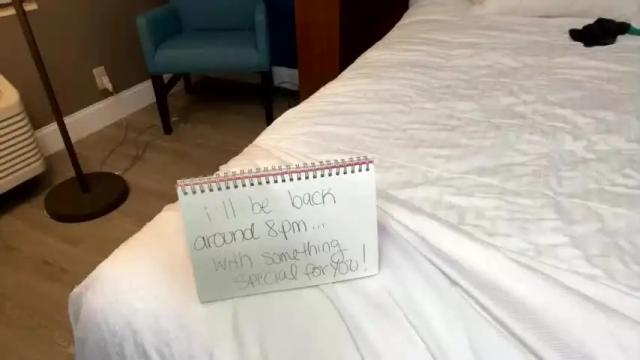 Image 12 of littlebeaupeeep Stream on Chaturbate on 18 months ago