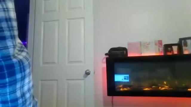 Image 3 of littlebitchalicyah Stream on Chaturbate on 17 months ago