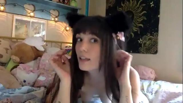 Image 6 of littlebunnypaws Stream on Chaturbate on 18 months ago