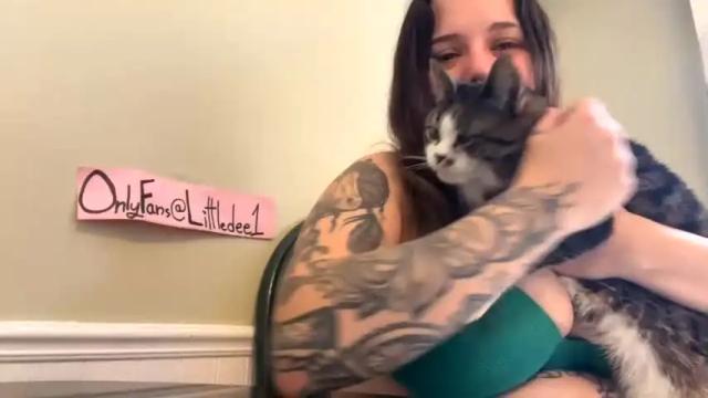 Image 6 of littledee1234 Stream on Chaturbate on 16 months ago