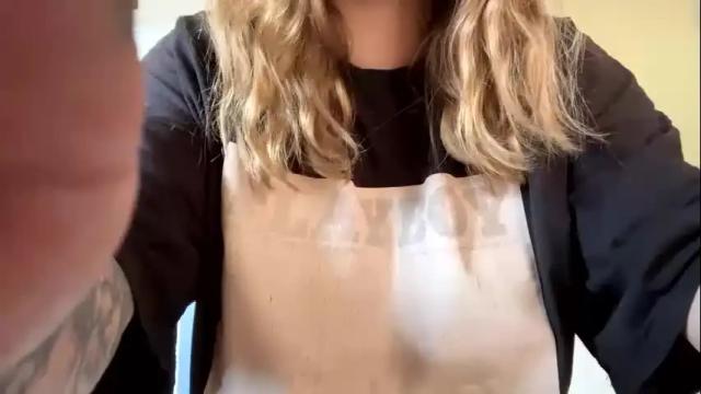 Image 10 of littledee1234 Stream on Chaturbate on 14 months ago