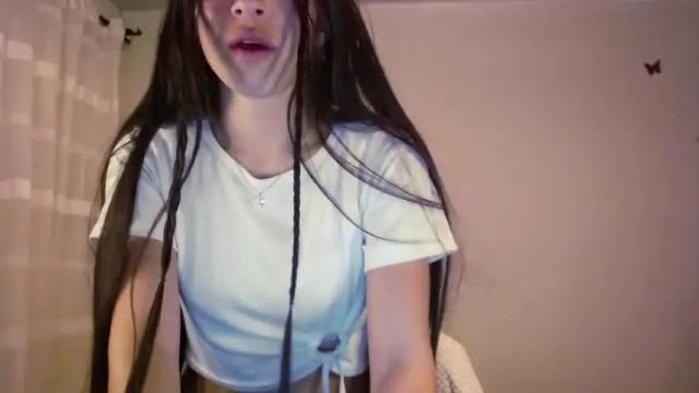 Image 2 of littledulce_gh Stream on Chaturbate on 16 months ago