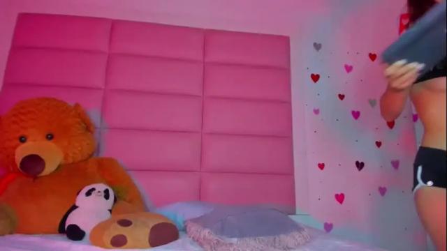 Image 11 of littlee_emma_ Stream on Chaturbate on 1 month ago