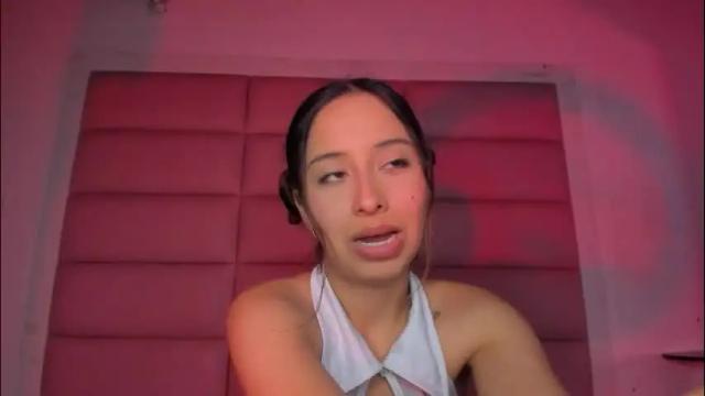 Image 11 of littlee_emma_ Stream on Chaturbate on 2 months ago