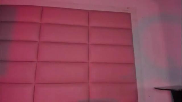 Image 6 of littlee_emma_ Stream on Chaturbate on 2 months ago