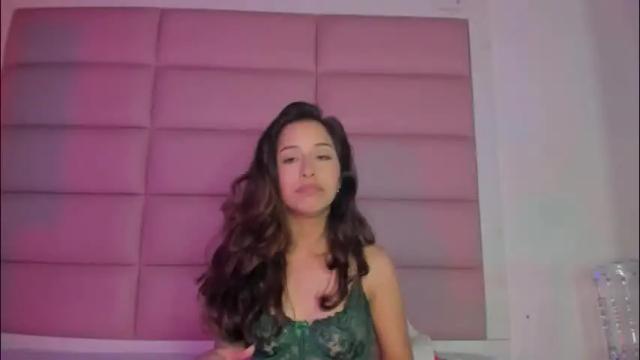 Image 10 of littlee_emma_ Stream on Chaturbate on 1 month ago