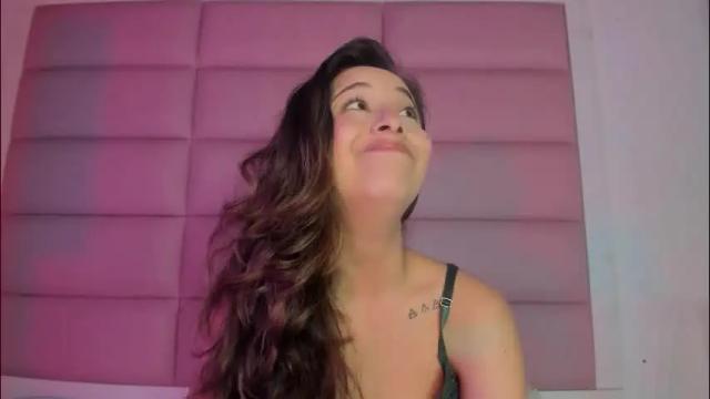 Image 11 of littlee_emma_ Stream on Chaturbate on 1 month ago