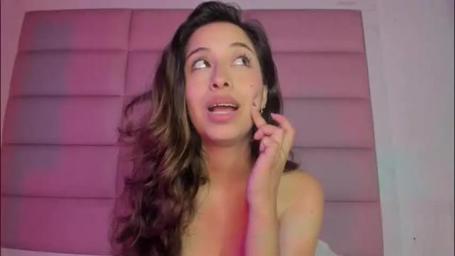 Image 12 of littlee_emma_ Stream on Chaturbate on 1 month ago