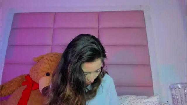 Image 7 of littlee_emma_ Stream on Chaturbate on 1 month ago