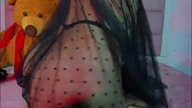 Image 11 of littlee_emma_ Stream on Chaturbate on 29 days ago