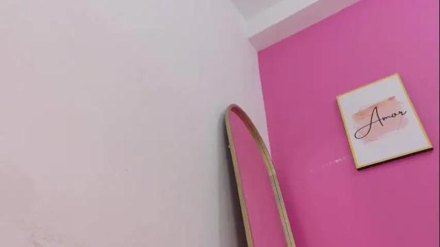 Image 4 of littleebonymommy Stream on Chaturbate on 2 months ago