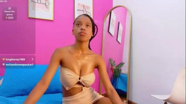 Image 7 of littleebonymommy Stream on Chaturbate on 1 month ago