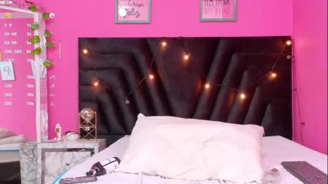 Image 11 of littleebonymommy Stream on Chaturbate on 22 days ago