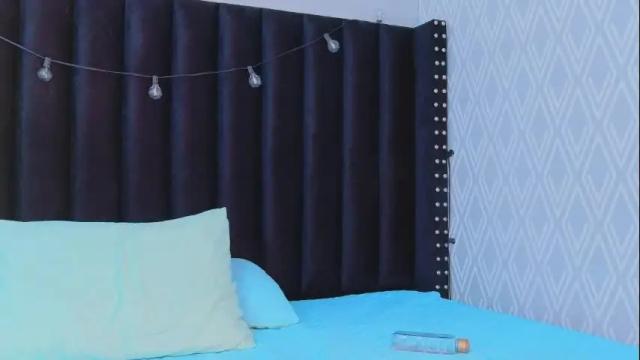 Image 12 of littleebonymommy Stream on Chaturbate on 2 months ago