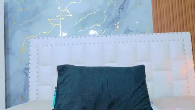 Image 6 of littleebonymommy Stream on Chaturbate on 1 month ago