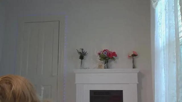 Image 2 of littlegreekflower Stream on Chaturbate on 3 months ago