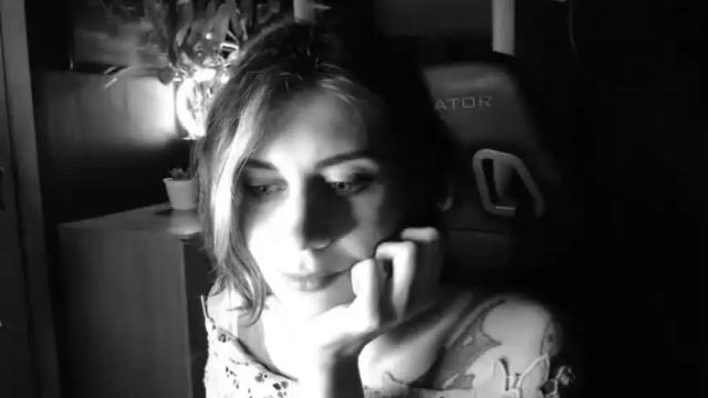 Image 6 of littlehappines Stream on Chaturbate on 14 months ago