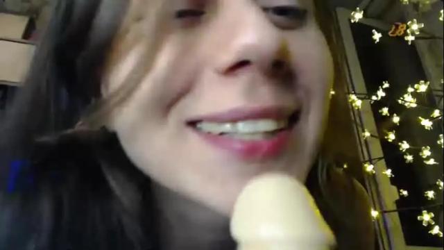 Image 3 of littlehappines Stream on Chaturbate on 1 month ago