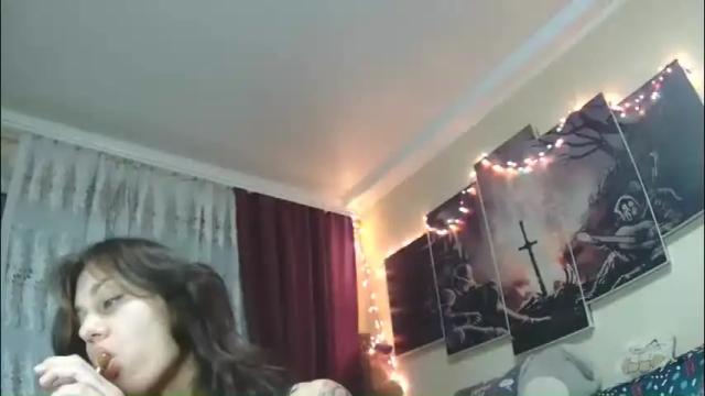 Image 4 of littlehappines Stream on Chaturbate on 1 month ago