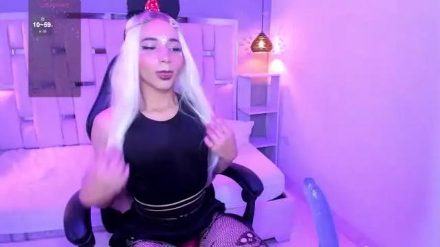 Image 4 of littlekat_ Stream on Chaturbate on 12 months ago