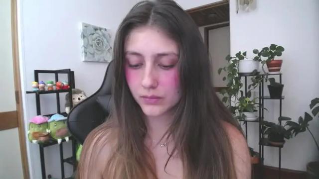Image 10 of littlelaksmi Stream on Chaturbate on 13 months ago