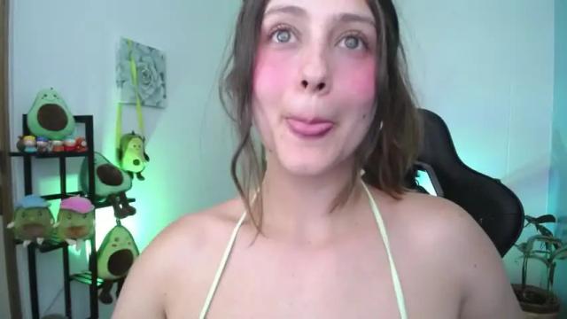 Image 2 of littlelaksmi Stream on Chaturbate on 11 months ago