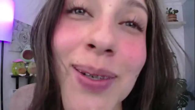 Image 3 of littlelaksmi Stream on Chaturbate on 1 month ago