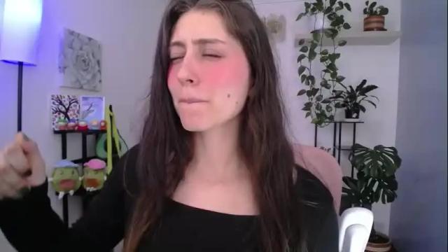 Image 4 of littlelaksmi Stream on Chaturbate on 1 month ago