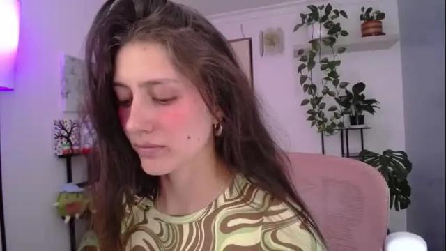 Image 8 of littlelaksmi Stream on Chaturbate on 1 month ago