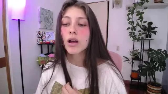 Image 12 of littlelaksmi Stream on Chaturbate on 28 days ago