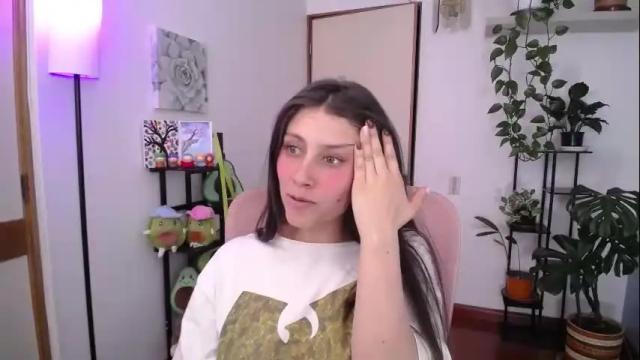 Image 7 of littlelaksmi Stream on Chaturbate on 28 days ago