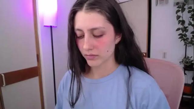 Image 10 of littlelaksmi Stream on Chaturbate on 27 days ago
