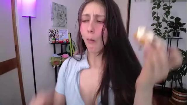 Image 3 of littlelaksmi Stream on Chaturbate on 25 days ago