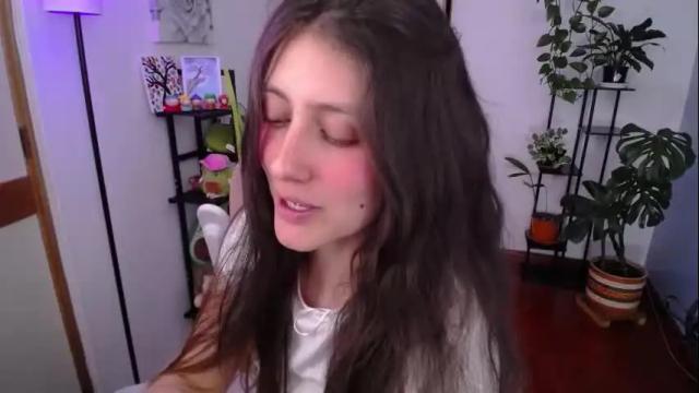 Image 8 of littlelaksmi Stream on Chaturbate on 6 days ago