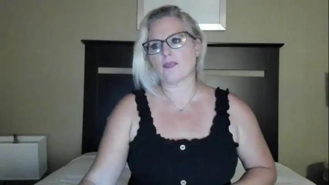 Image 4 of littlelisa1 Stream on Chaturbate on 2 months ago