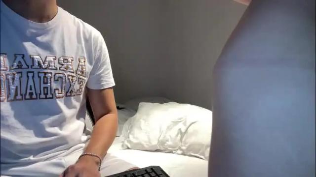 Image 10 of littlemegancouple Stream on Chaturbate on 1 month ago