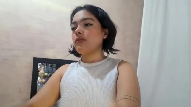 Image 8 of littlemelii Stream on Chaturbate on 2 days ago